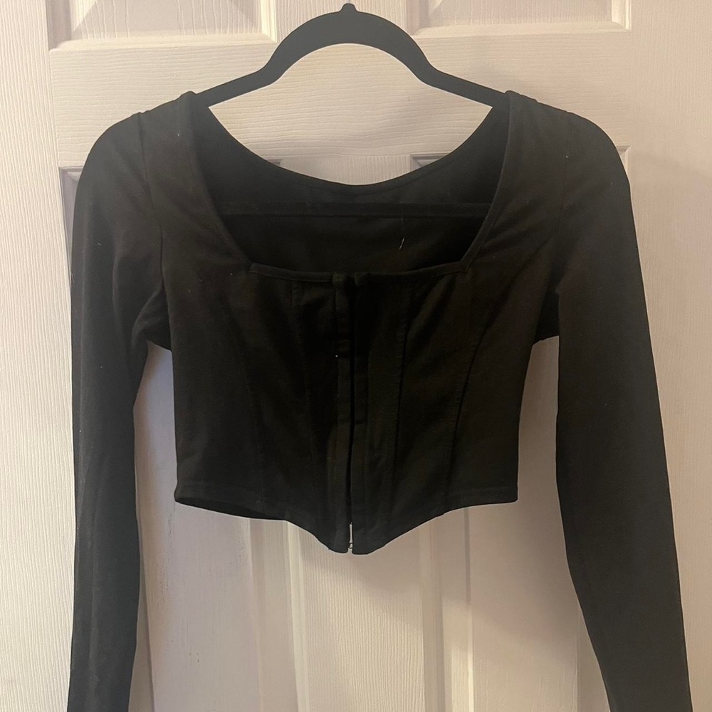 SHEIN Black Long Sleeve Crop Top